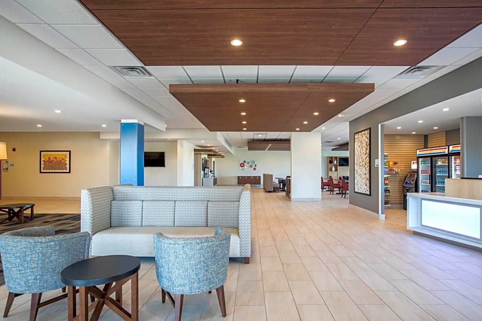 Holiday Inn Express & Suites Ludington By IHG
