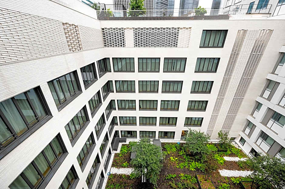 Staycity Aparthotels Paris La Defense