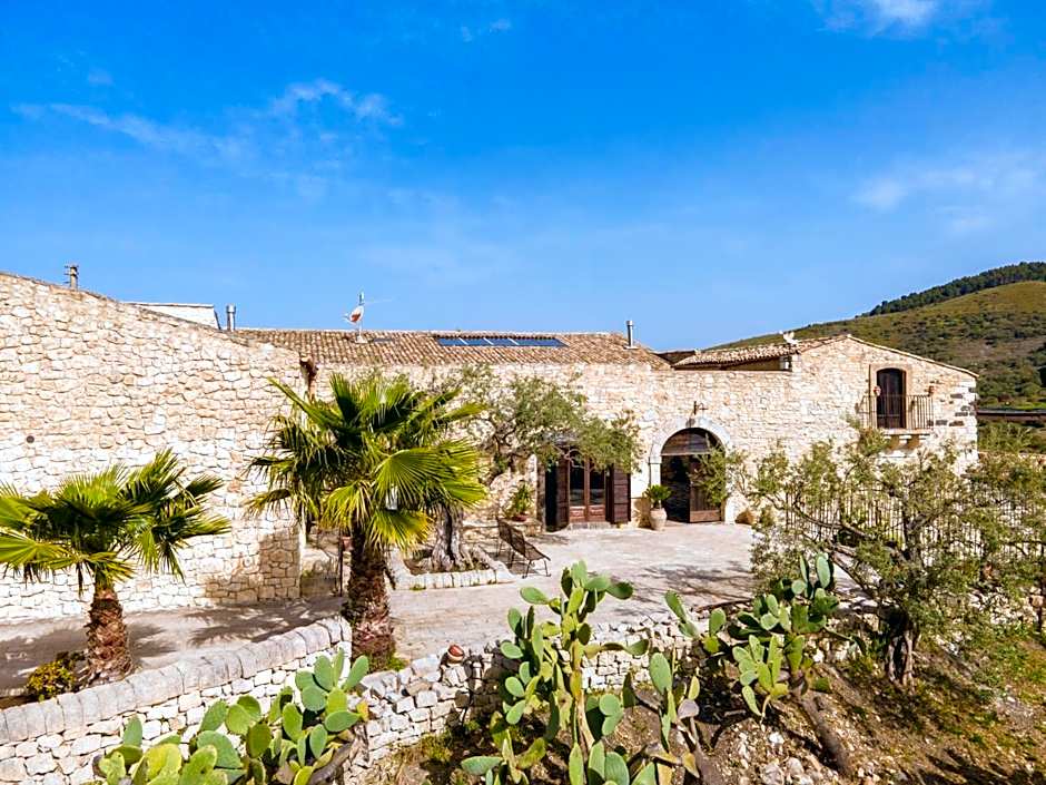 Masseria Fortificata Lo Zafferaneto