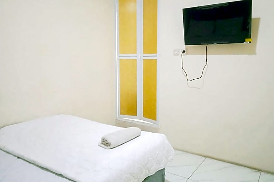 Makaliwe Mitra RedDoorz