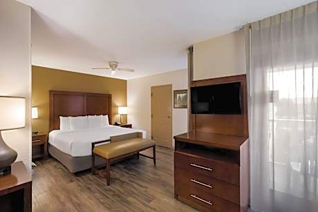 Superior King Room with Whirlpool - Non-Smoking