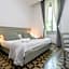 The Leoncino Hotel