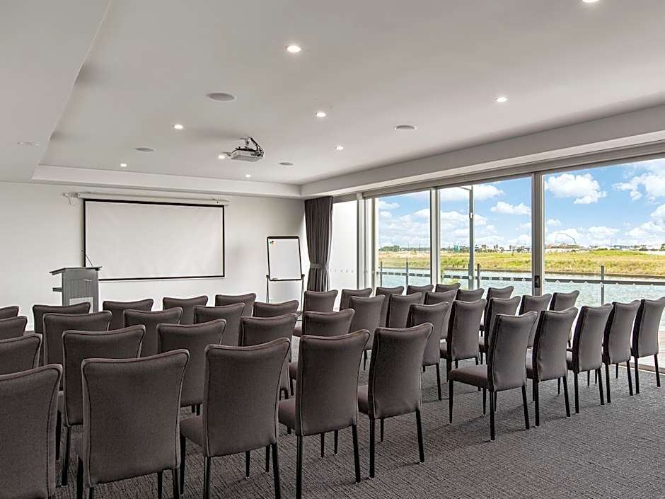 Mercure Sunshine Coast Kawana Waters