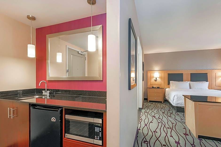Hampton Inn By Hilton & Suites Raleigh Crabtree Valley