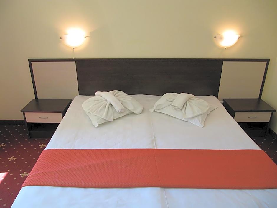 Maverick Hotel