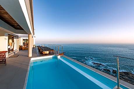 Head Over Hills Luxury Retreat