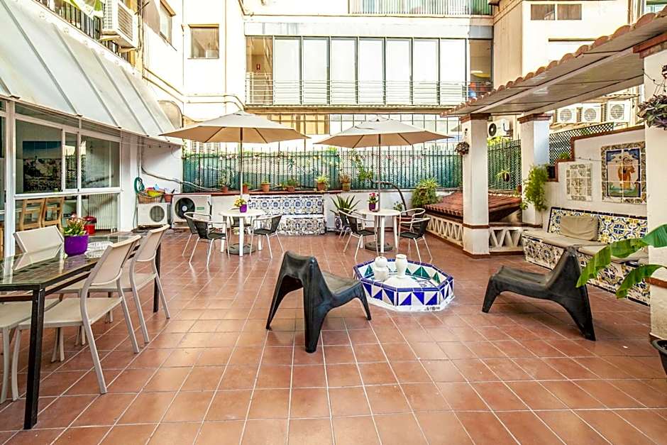 Fabrizzios Terrace Hostel