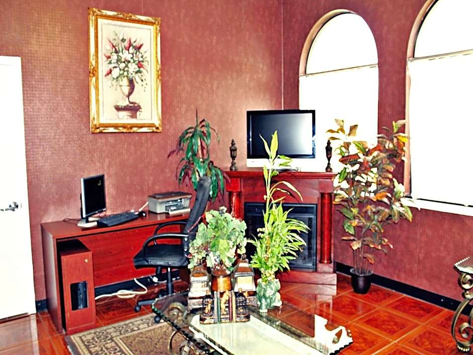 Super 8 by Wyndham San Antonio at I-10