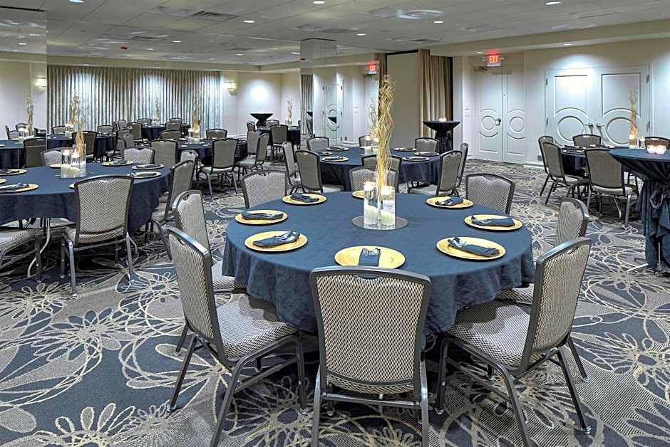 DoubleTree by Hilton Madison Downtown