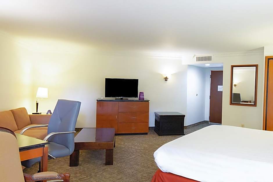 HS HOTSSON Hotel Tampico