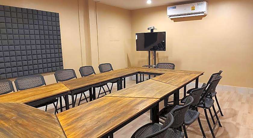 Pilgrims Kitchen & Inn