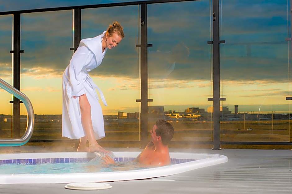 Hotel Clique Airport Calgary