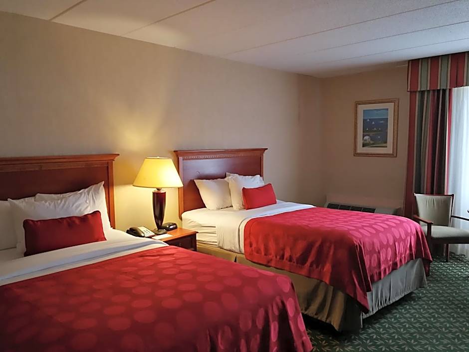 Mystic River Hotel & Suites