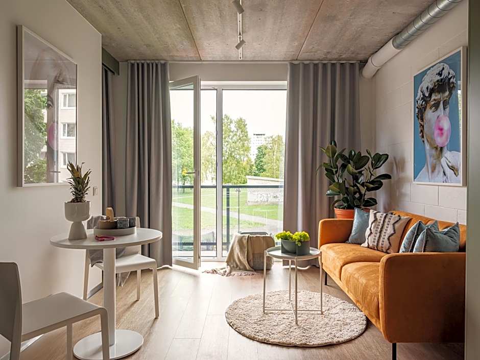 Campus House by Larsen