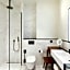 Sapphire House Antwerp, Autograph Collection