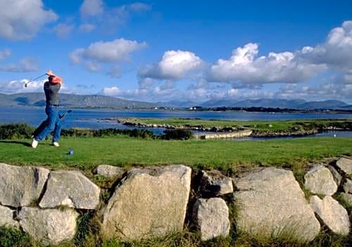 Ross Lake House Hotel