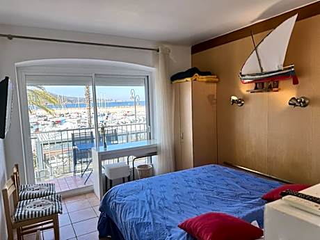 Two-Bedroom Deluxe Apartment