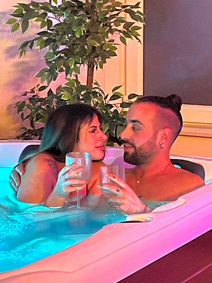 Spa Palawan privé avec jacuzzi et sauna Liège