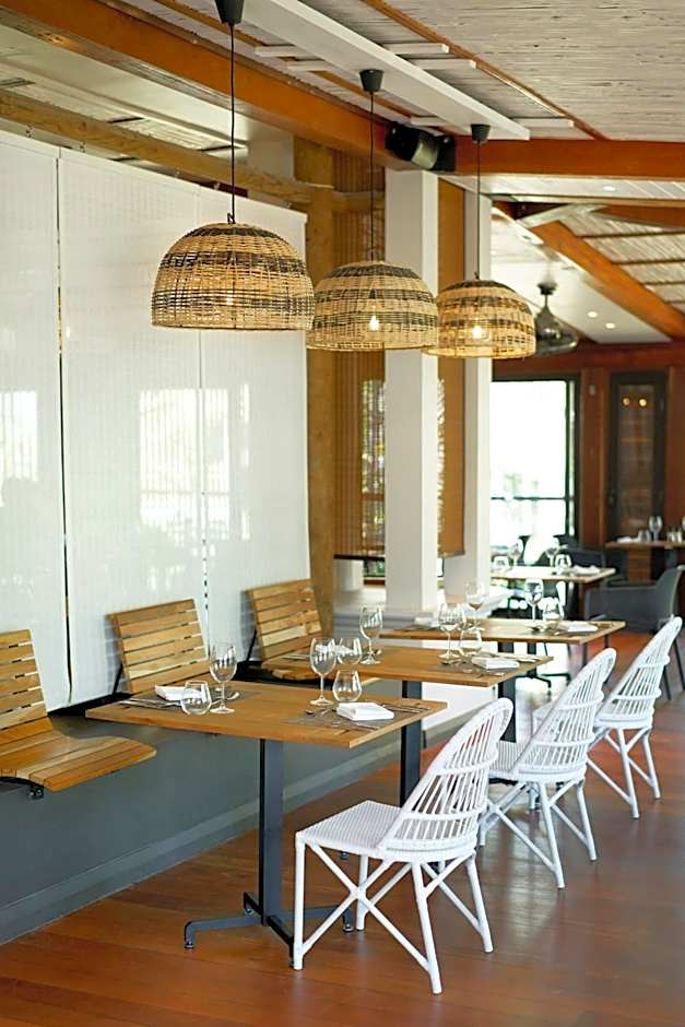 Lagoon Attitude (Adults Only)