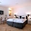 Snoozz Hotels Bolsward Boutique hotel zonder receptie met digitale sleutel