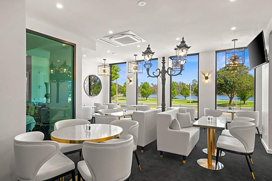 The Carrington Hotel
