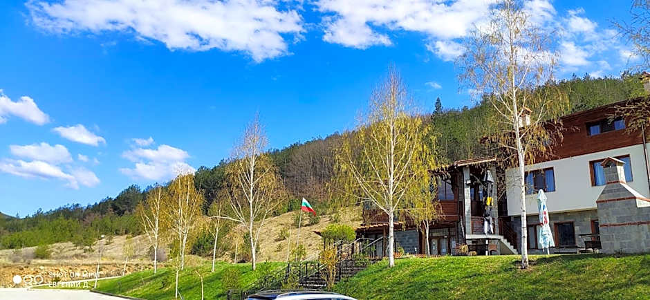 Alpine Garden Hotel (Trayanovi Dvori)