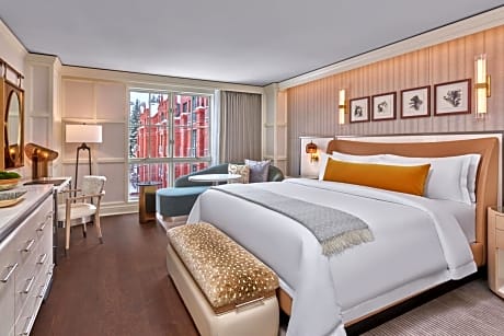 Grand Deluxe, Guest room, 1 King