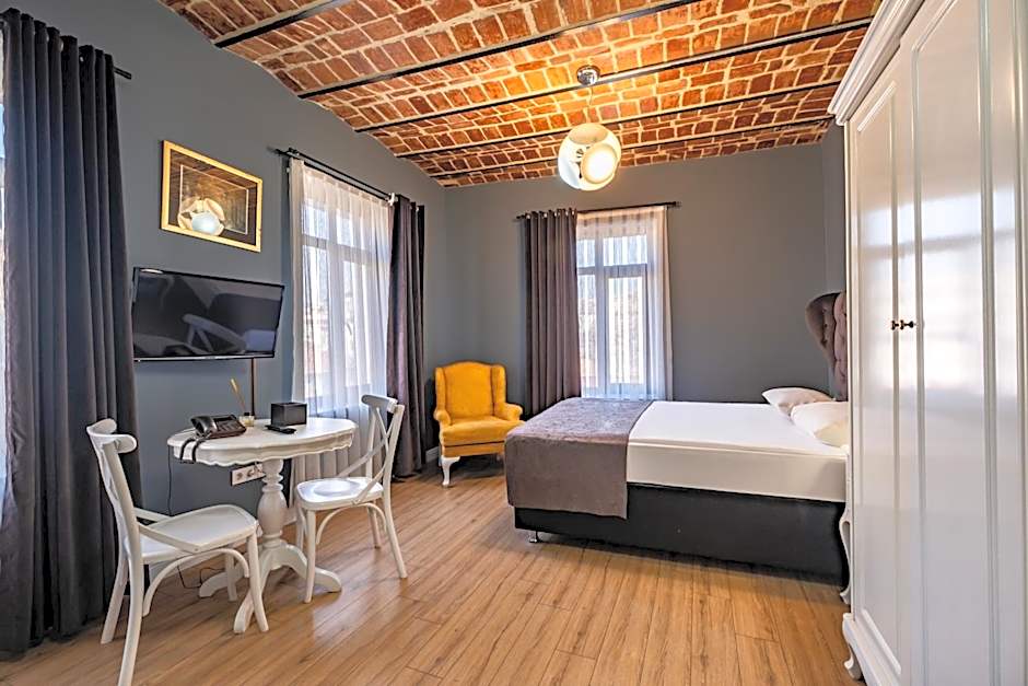 Selvese Suites, Serviced Living in Galata