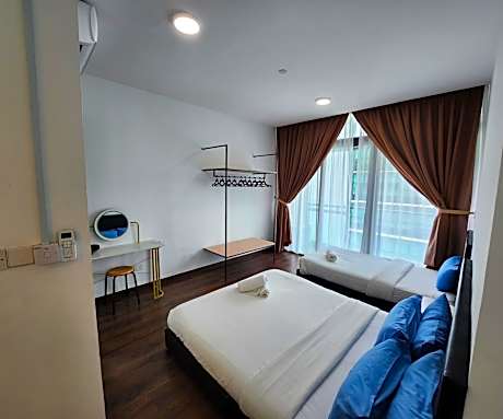 Apartment With Shared Bathroom