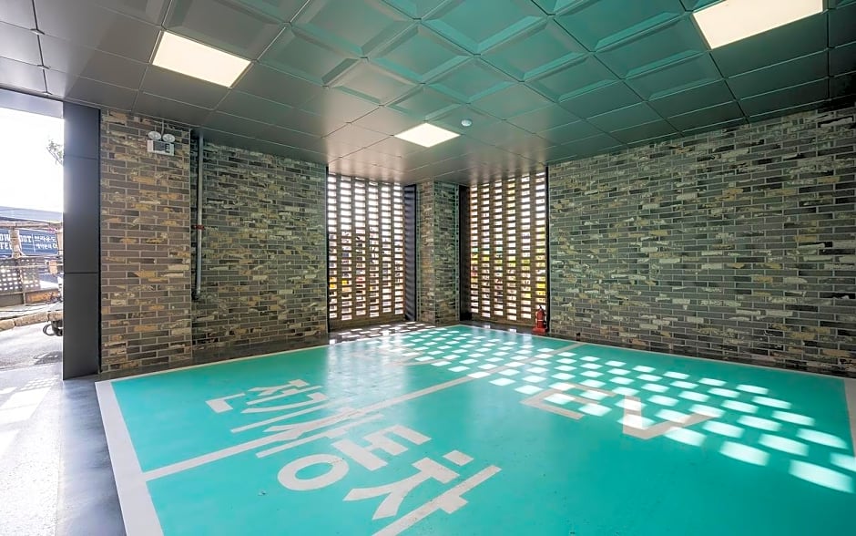 Andong Brown Dot Pungsan branch