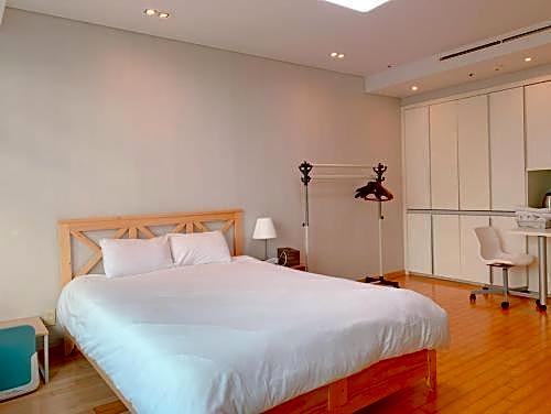 Incheon Airport Gogo House