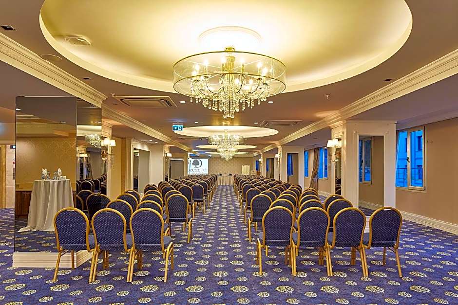 DoubleTree By Hilton Hotel Izmir - Alsancak