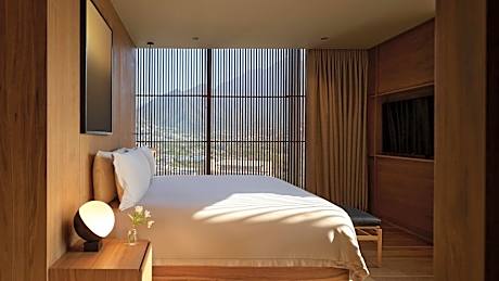 Corner King Suite
