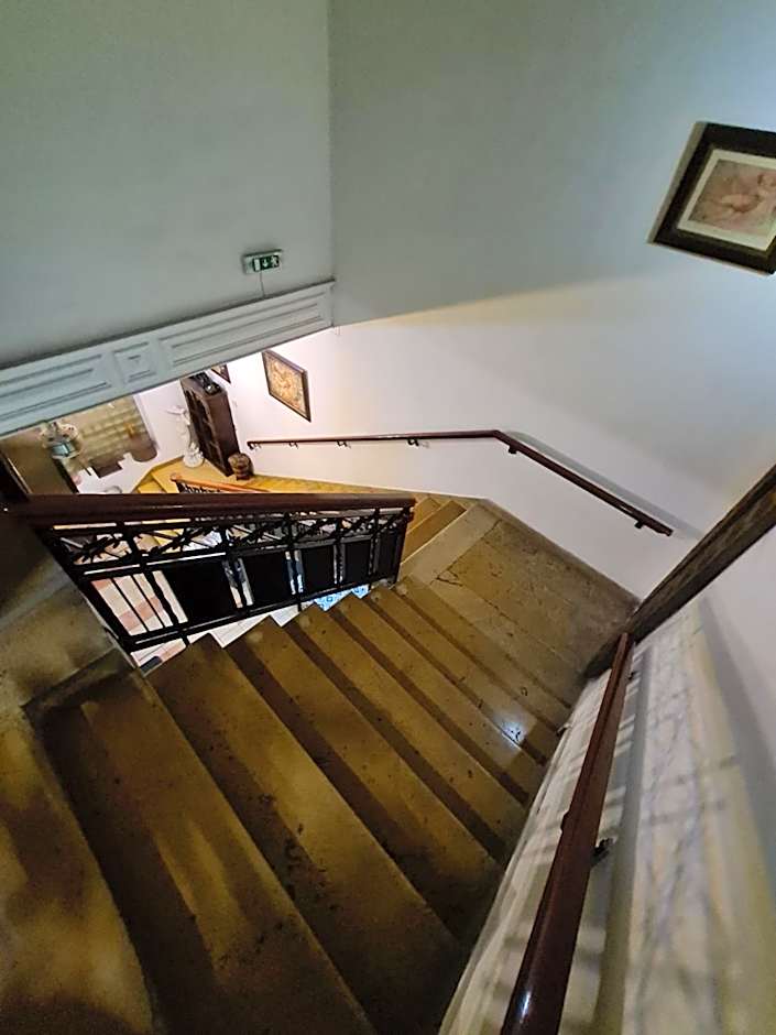 Metropole Hotel