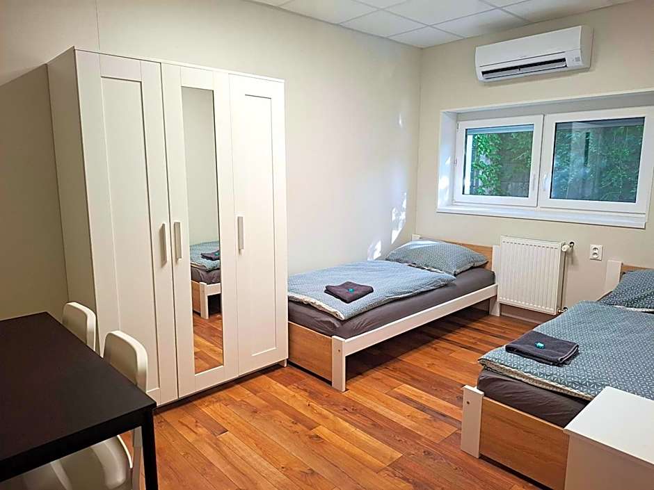 Dimael Hostel & Apartments