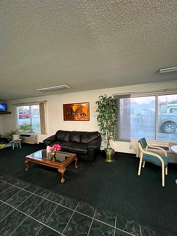 Garden Inn & Suites