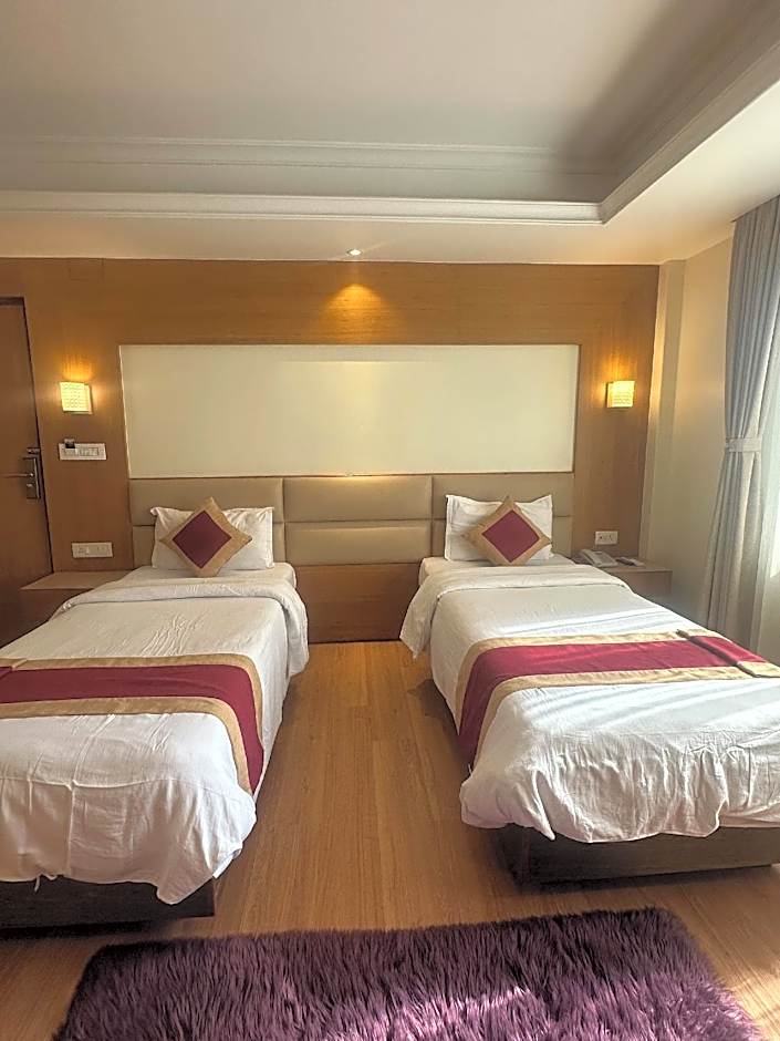 Hotel Middle Path & Spa