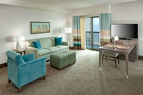 2 Queen Oceanview Studio Suite W/ Balcony Ns
