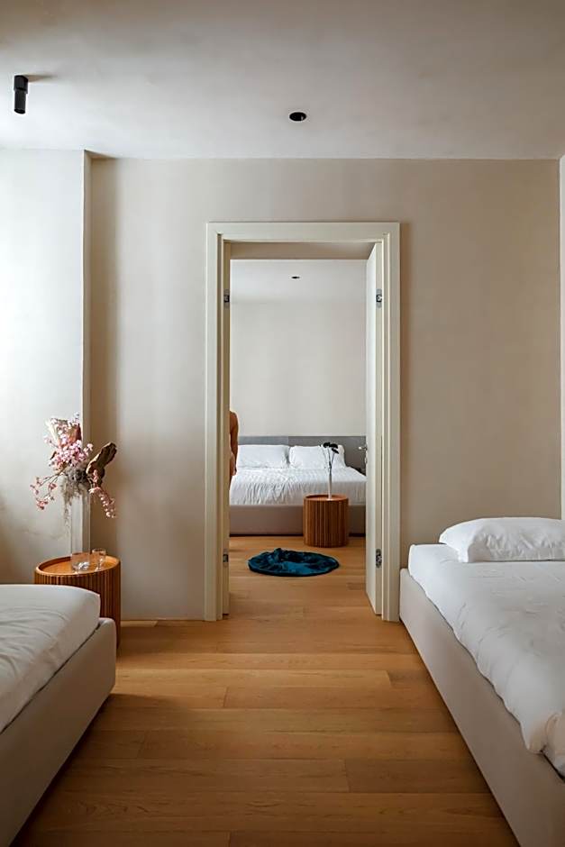 C10 Boutique Hotel