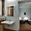 Janne Hotel with Self Check-in