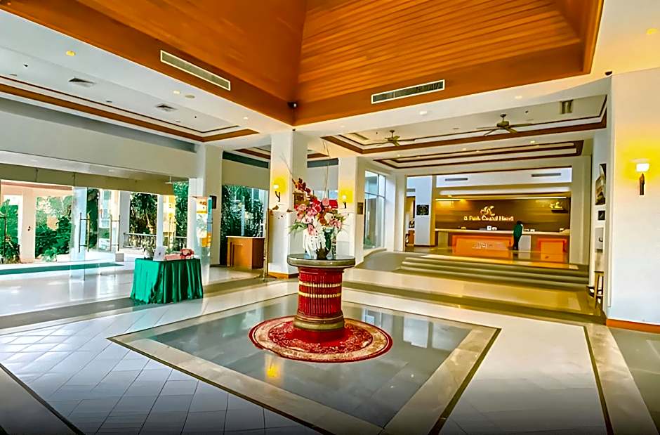 K Park Grand Hotel
