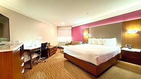 King Room - Disability Access/Non-Smoking