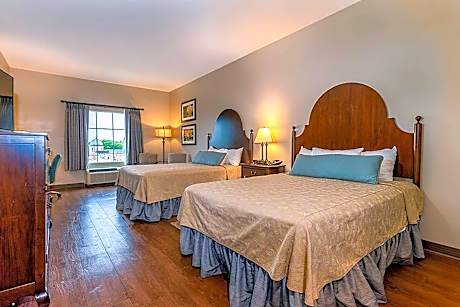 Queen Room with Two Queen Beds and Historic View - Non-Smoking