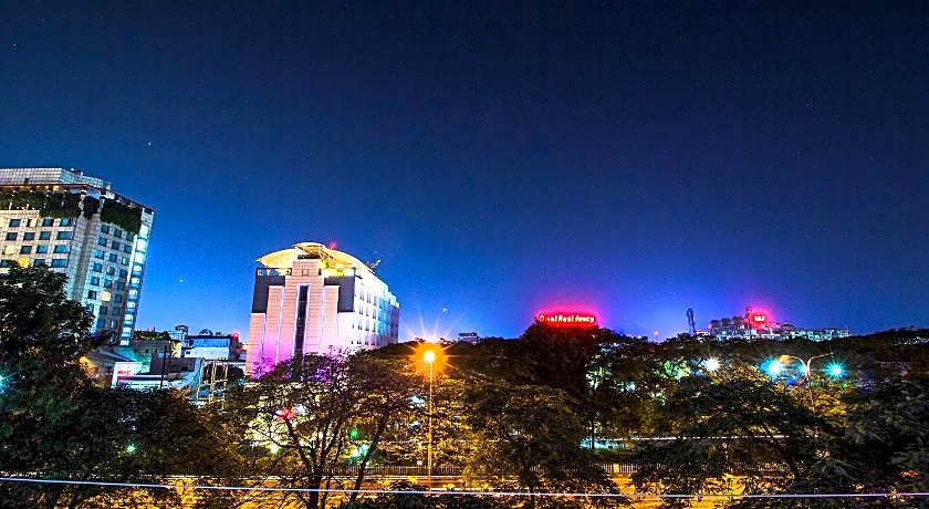 FabHotel Prime Avenue