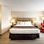 Country Inn & Suites by Radisson, Chippewa Falls, WI
