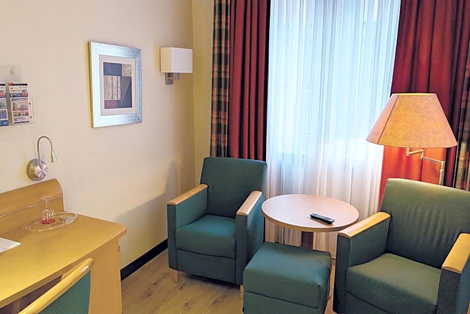 Garner Hamburg Wandsbek Marktplatz By IHG