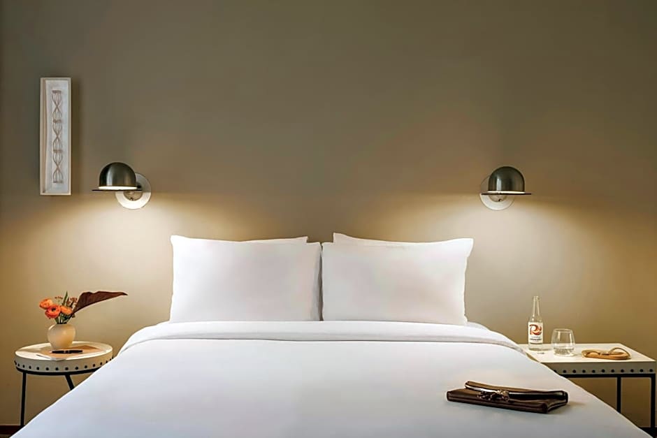Chambers Hotel Central Park South, Sonder by Marriott Bonvoy
