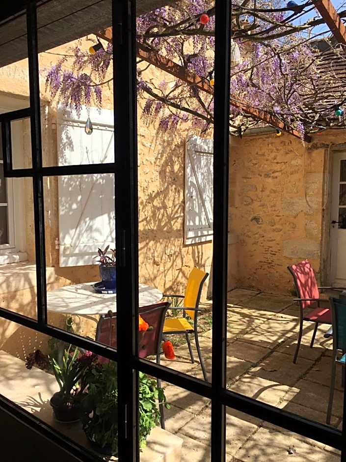 Chambres d'Hôtes L'Ostal de Pombonne