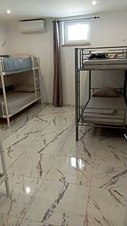 6-Bed Mixed Dormitory Room