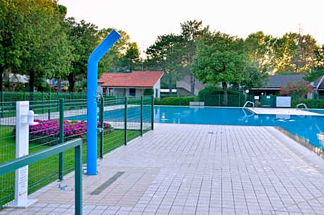 Cozy flat in residence with swimming pool-Beahost